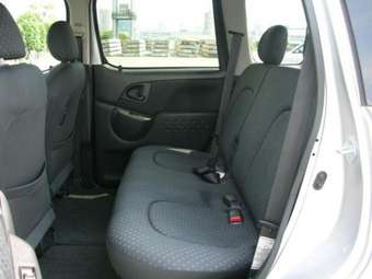 2003 Toyota Funcargo Pictures
