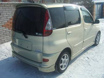 2003 Toyota Funcargo Photos