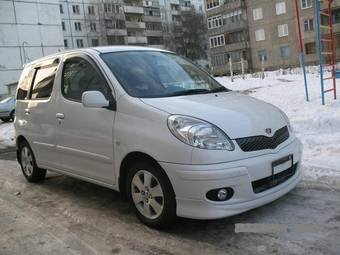 2003 Toyota Funcargo Wallpapers