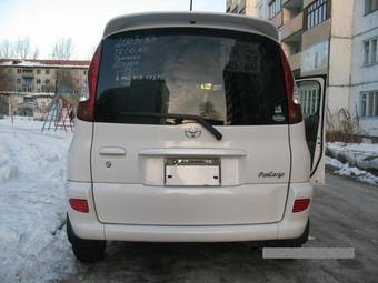 2003 Toyota Funcargo Pictures