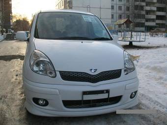 2003 Toyota Funcargo Photos