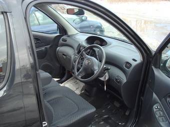 2003 Toyota Funcargo Pictures