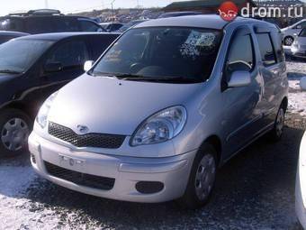 2003 Toyota Funcargo Photos