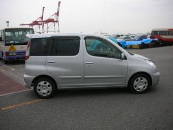 2003 Toyota Funcargo For Sale