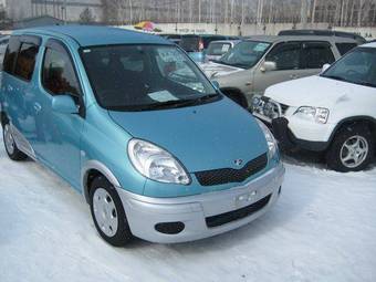 2003 Toyota Funcargo Photos