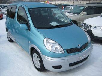 2003 Toyota Funcargo Pictures