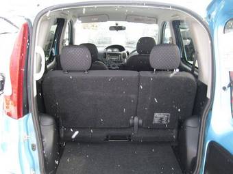 2003 Toyota Funcargo Photos