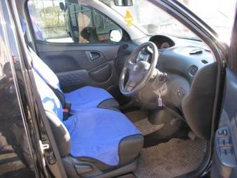 2003 Toyota Funcargo Photos