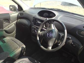 2003 Toyota Funcargo Images