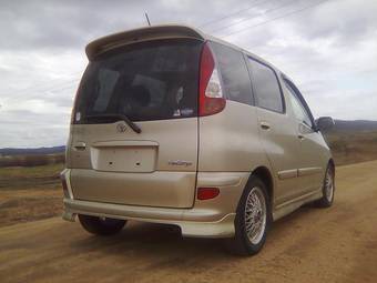 2003 Toyota Funcargo Pictures