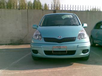 2003 Toyota Funcargo Photos
