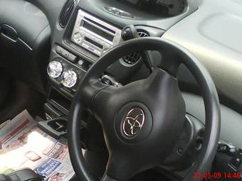 2003 Toyota Funcargo Images