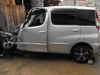 2003 Toyota Funcargo Photos