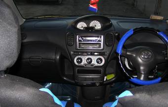 2003 Toyota Funcargo Pictures