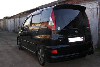 2003 Toyota Funcargo Photos