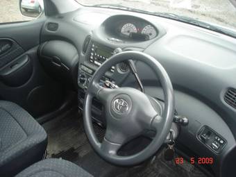2003 Toyota Funcargo Pictures