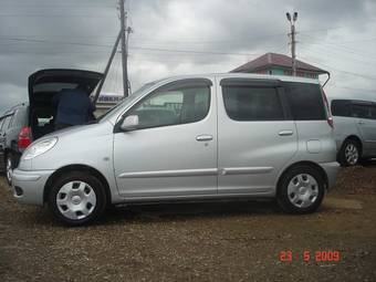 2003 Toyota Funcargo For Sale