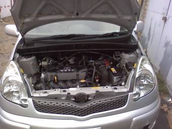 2003 Toyota Funcargo Photos
