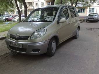2003 Toyota Funcargo Pictures