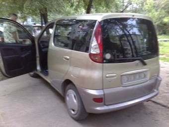 2003 Toyota Funcargo Pictures