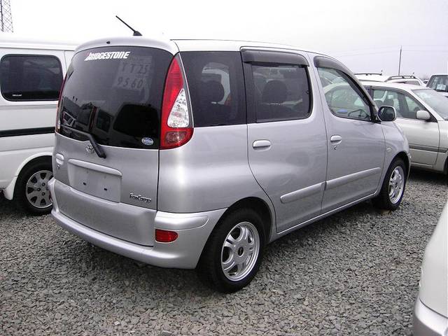 2004 Toyota Funcargo