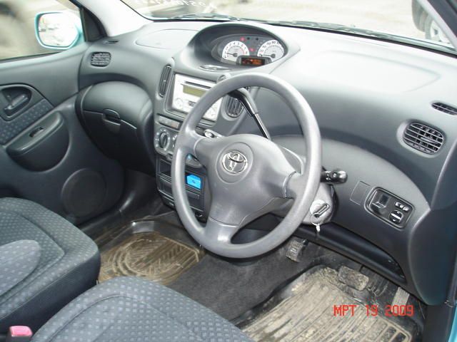 2004 Toyota Funcargo