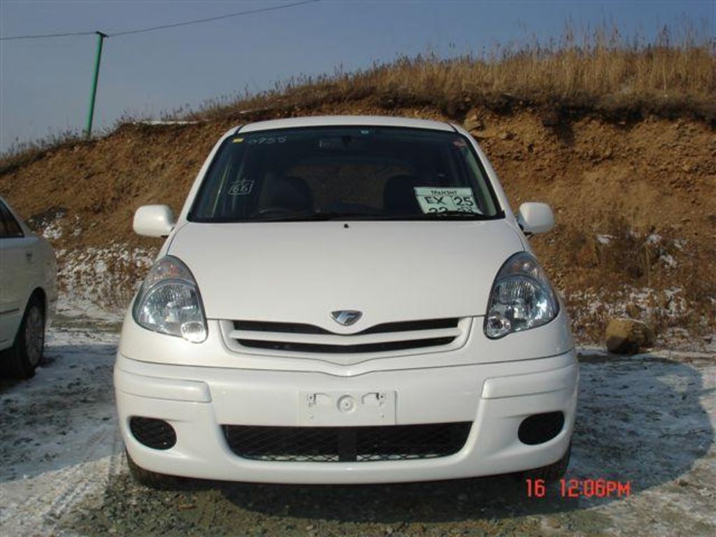 2004 Toyota Funcargo