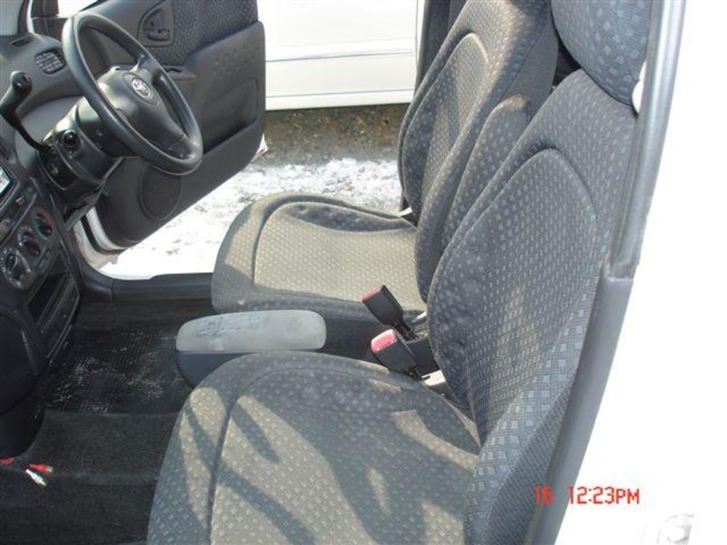 2004 Toyota Funcargo