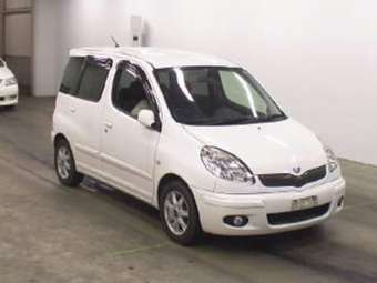 2004 Toyota Funcargo Pictures