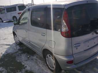 2004 Toyota Funcargo Pictures