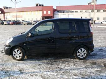 2004 Toyota Funcargo Pictures