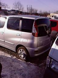 2004 Toyota Funcargo Images