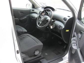 2004 Toyota Funcargo For Sale
