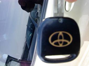 2004 Toyota Funcargo Photos