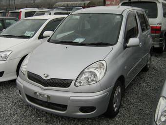 2004 Toyota Funcargo Pictures