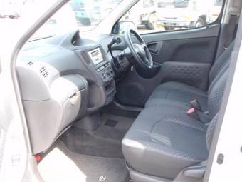 2004 Toyota Funcargo For Sale
