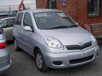 2004 Toyota Funcargo Pictures