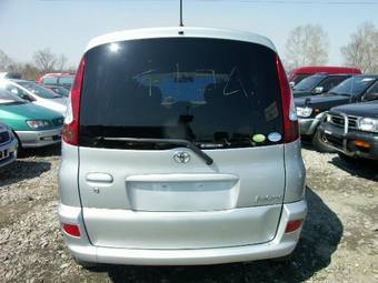 2004 Toyota Funcargo Images