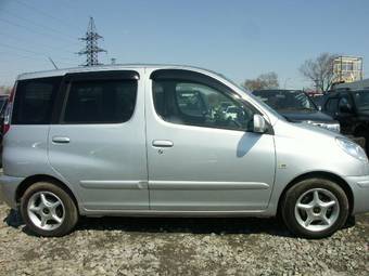 2004 Toyota Funcargo Pics