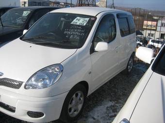 2004 Toyota Funcargo For Sale