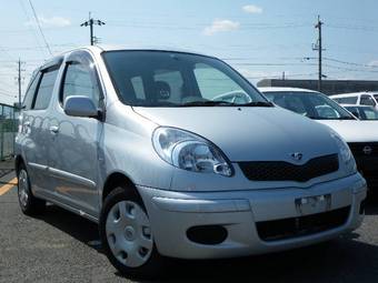 2004 Toyota Funcargo Photos