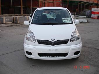 2004 Toyota Funcargo Pictures