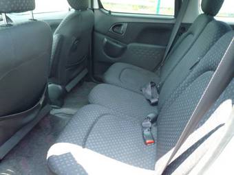2004 Toyota Funcargo Photos