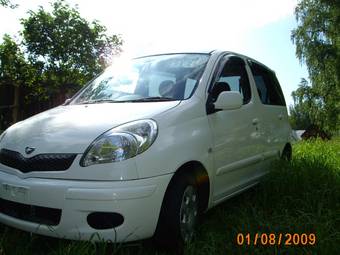 2004 Toyota Funcargo Pictures