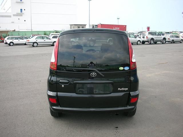 2005 Toyota Funcargo