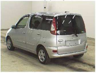 2005 Toyota Funcargo Pictures