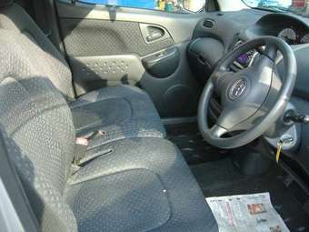 2005 Toyota Funcargo Photos