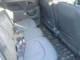 2005 Toyota Funcargo Photos