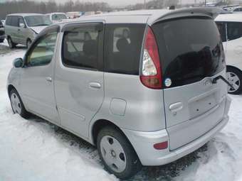 2005 Toyota Funcargo Photos