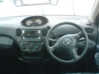 2005 Toyota Funcargo Pictures